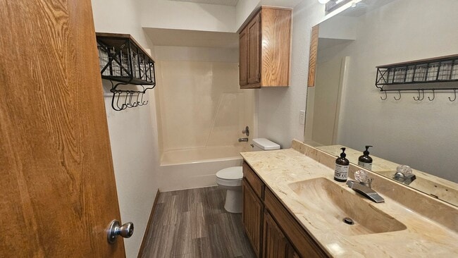 Building Photo - 1700 Kendolph Dr