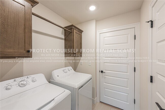 Building Photo - 4189 W Barhem Dr