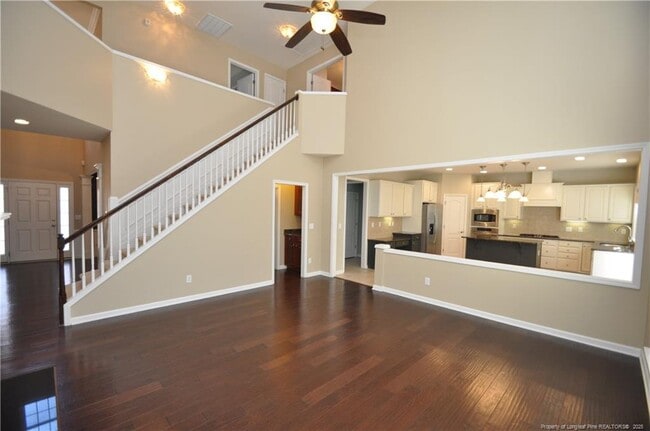 Building Photo - 300 Sutton Glen Dr