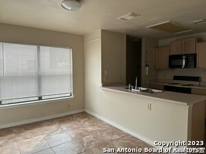 Building Photo - 5022 River Kenton