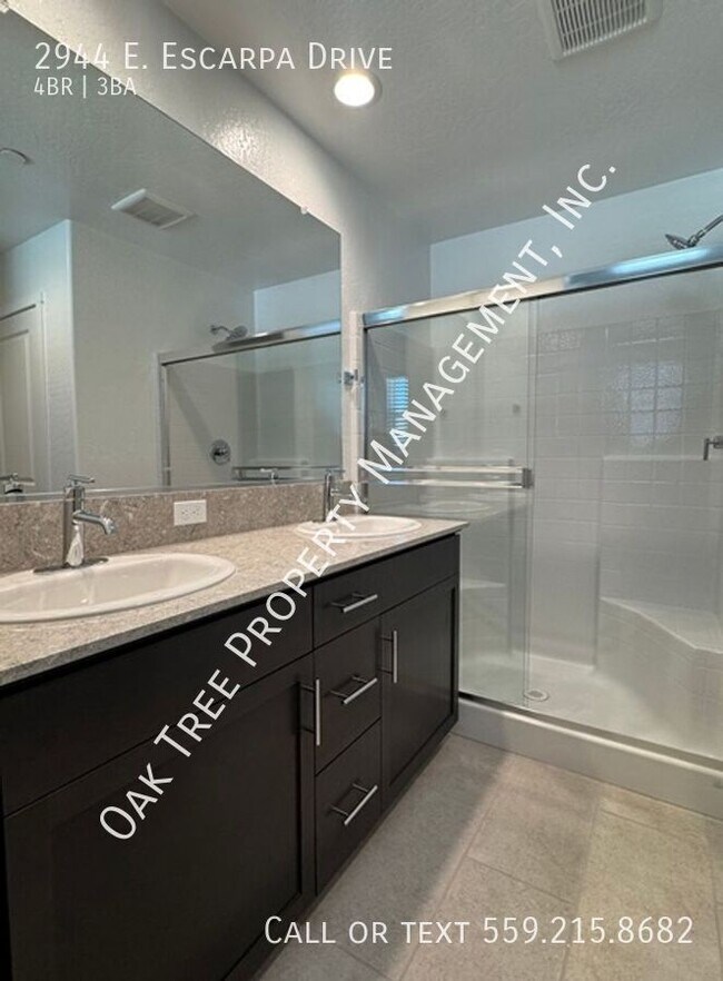 Building Photo - 2944 E Escarpa Dr