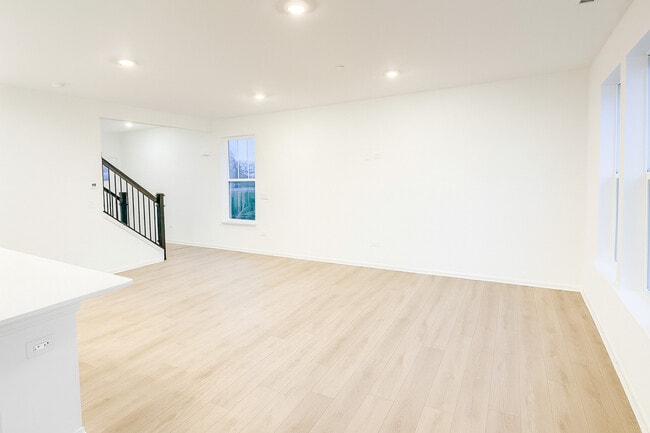 Building Photo - 16503 Golden Vly Ln