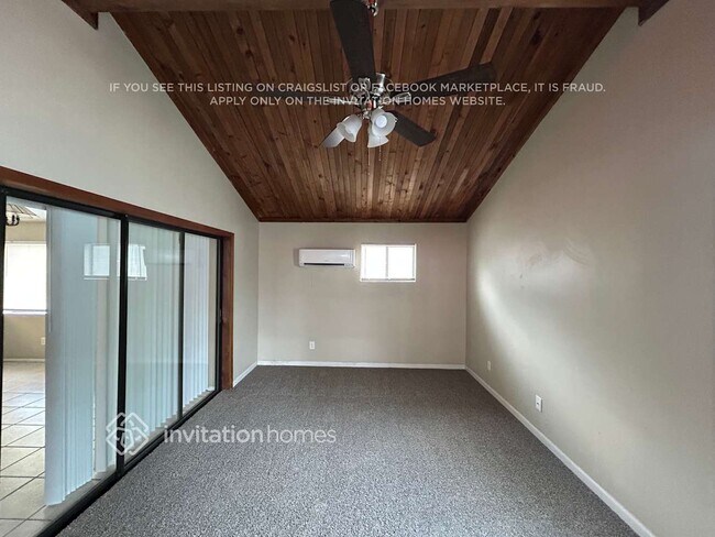 Building Photo - 2501 E Timberlane Dr