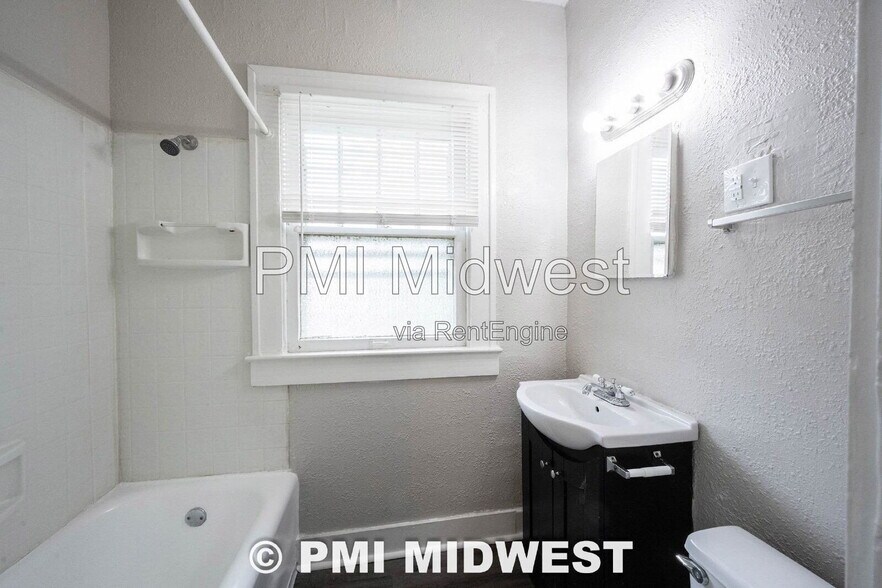 Building Photo - 3507 N Pennsylvania St