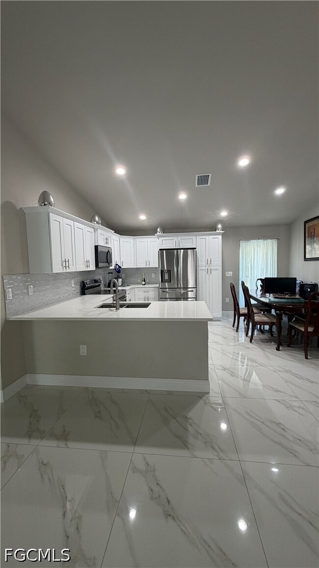 Building Photo - 3914 9th St W