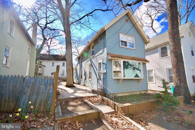 Building Photo - 107 9th Ave