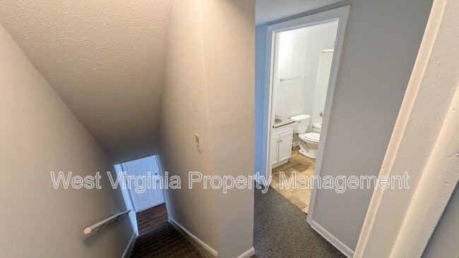 Building Photo - 1115 24th St