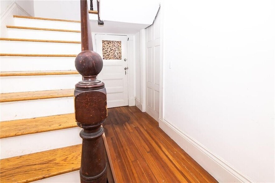 Building Photo - 191 Power St