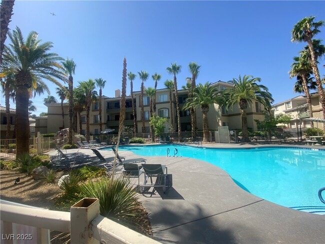 Building Photo - 7111 S Durango Dr