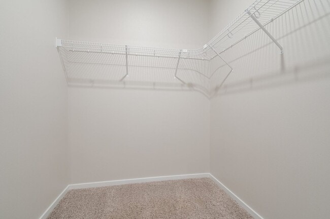 Building Photo - Modern Comfort in Country View Meadows – 3...