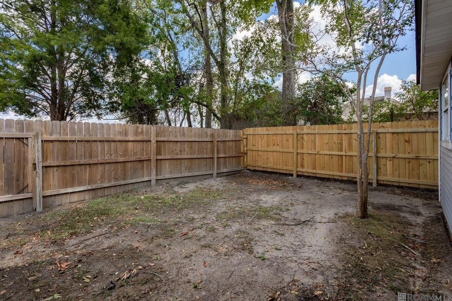 Building Photo - 3431 Brightside Dr