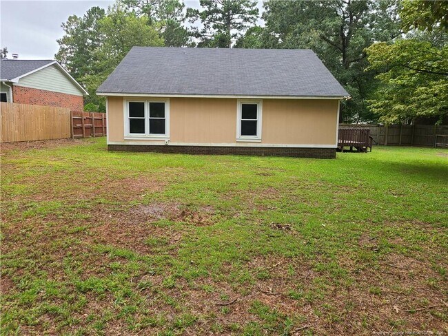 Building Photo - 909 Bramblewood Ct