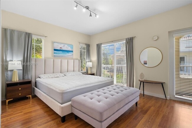 Building Photo - 18413 NE 27th Ct