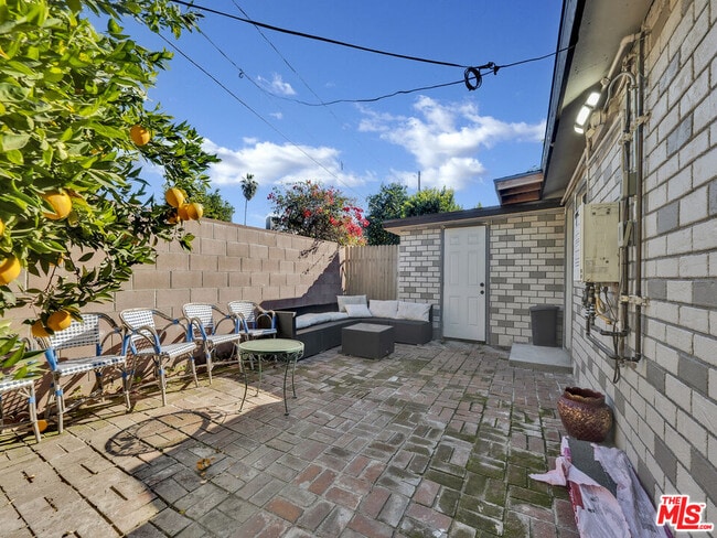 Building Photo - 6842 Ranchito Ave