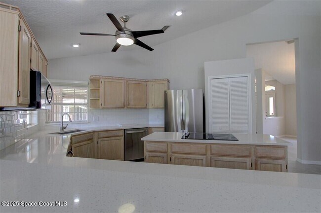 Building Photo - 4240 Wood Haven Dr