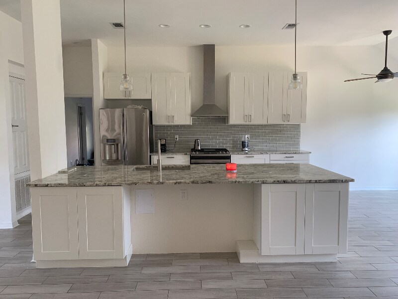 Building Photo - 409 Ridge Wood Cir