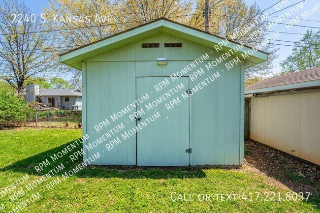 Building Photo - 3 Bedroom 2 Bath Home in SW Springfield!