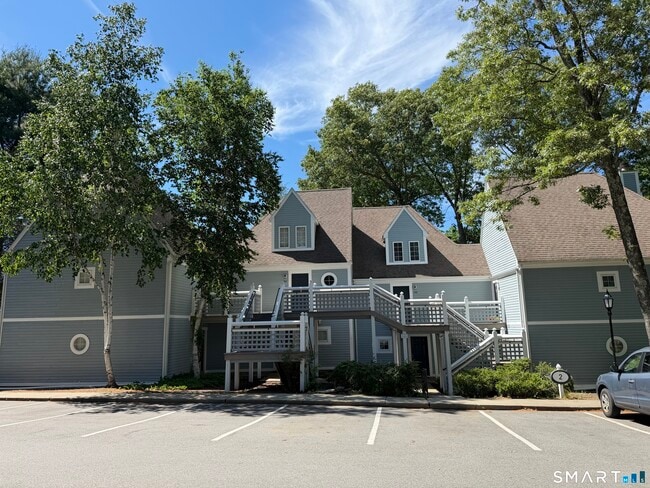 Building Photo - 213 Old Pond Ln