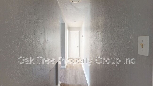 Building Photo - 6621 Bancroft Ave