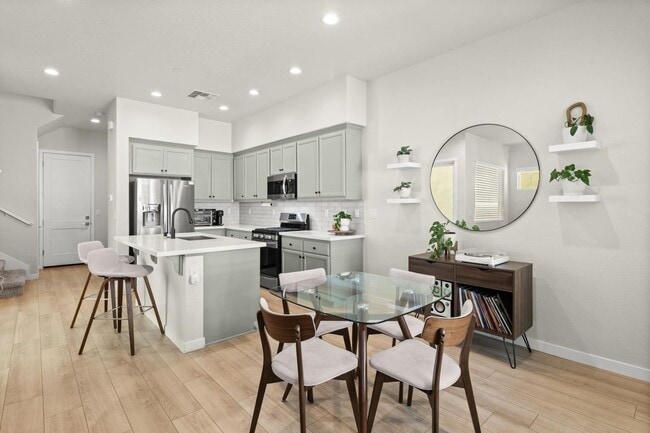 Building Photo - 3 Bed 2.5 Ba 2 Car Garage with solar!