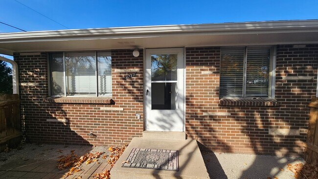 Building Photo - Multi Family Ranch Home in Westminster