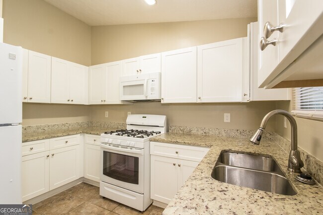 Building Photo - 5217 Scarbrough Ln