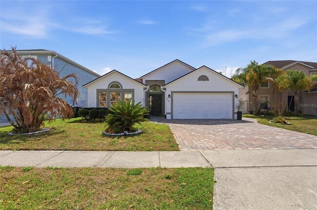 Building Photo - 10608 Laxton St