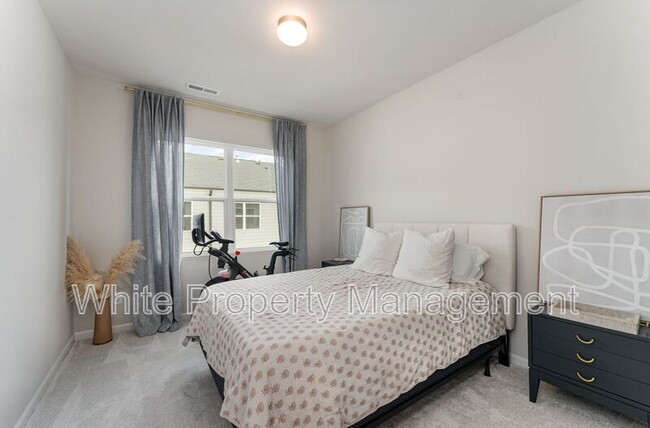 Building Photo - 514 Myrick Aly