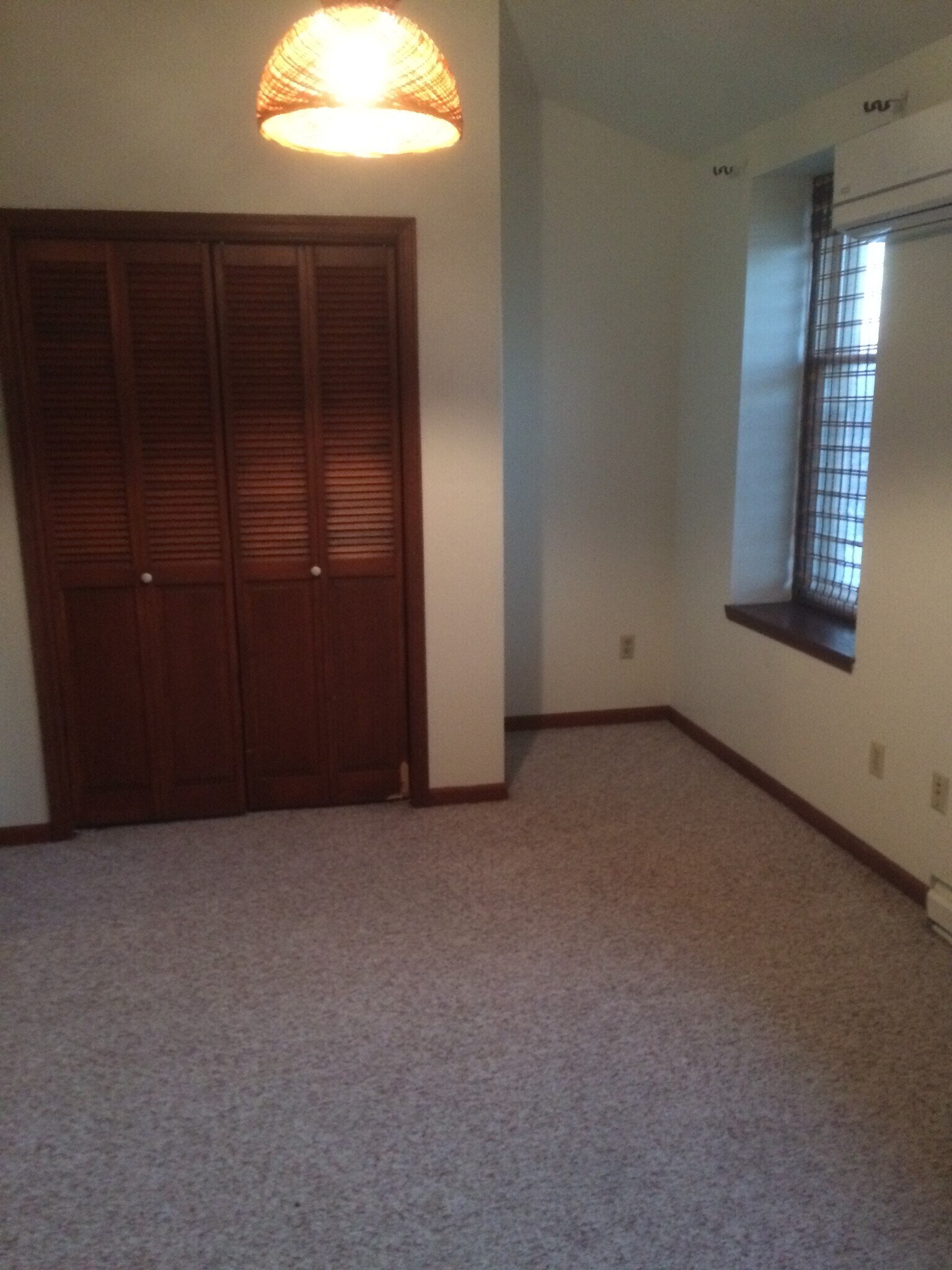 Building Photo - 32 N Main St