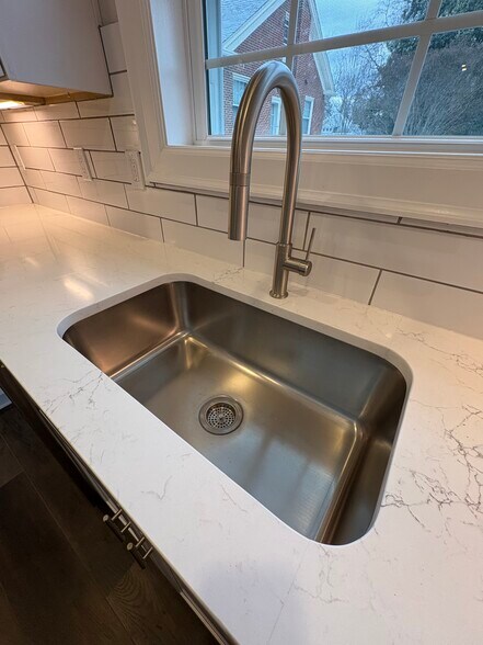 Building Photo - 3600 Moss Side Ave