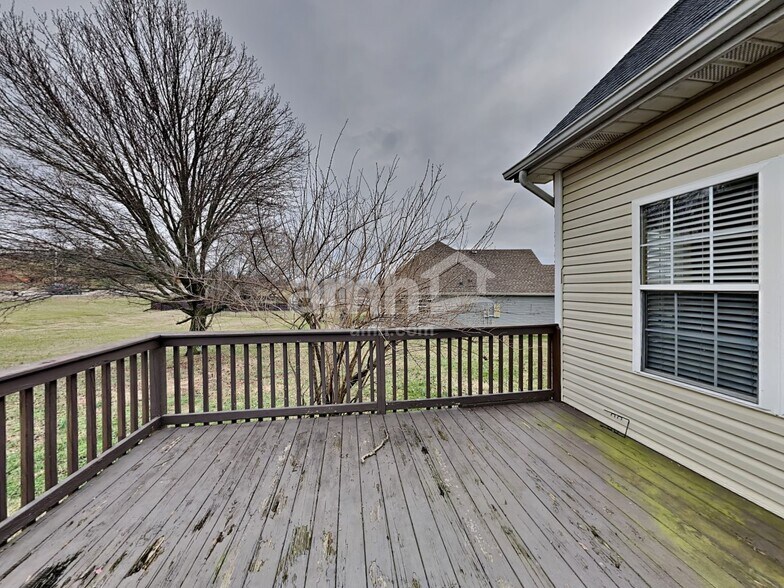 Building Photo - 1150 Rock Ledge Pass