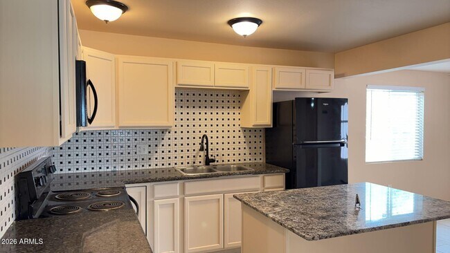 Building Photo - 6714 N 54th Ave