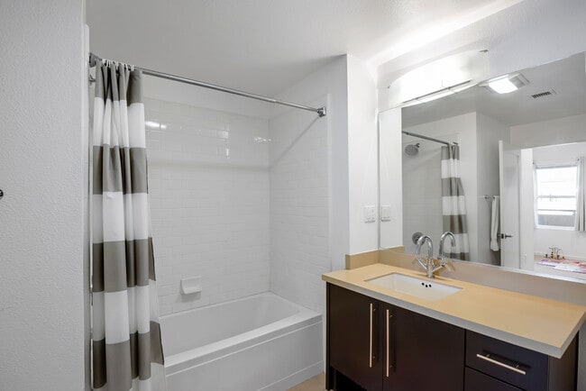 Building Photo - 13045 Pacific Promenade