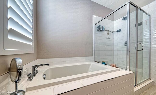 Building Photo - 11287 Gravitation Dr