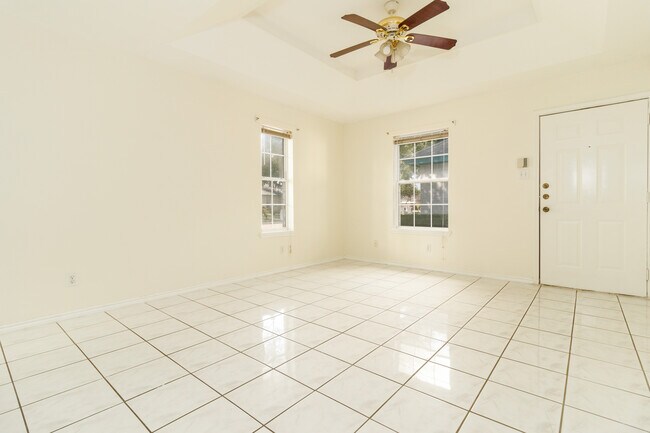 Building Photo - 1821 W Portales Dr