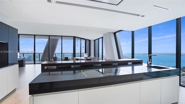 Building Photo - 1000 Biscayne Blvd