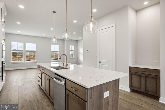 Building Photo - 104 Lizabetta Ln