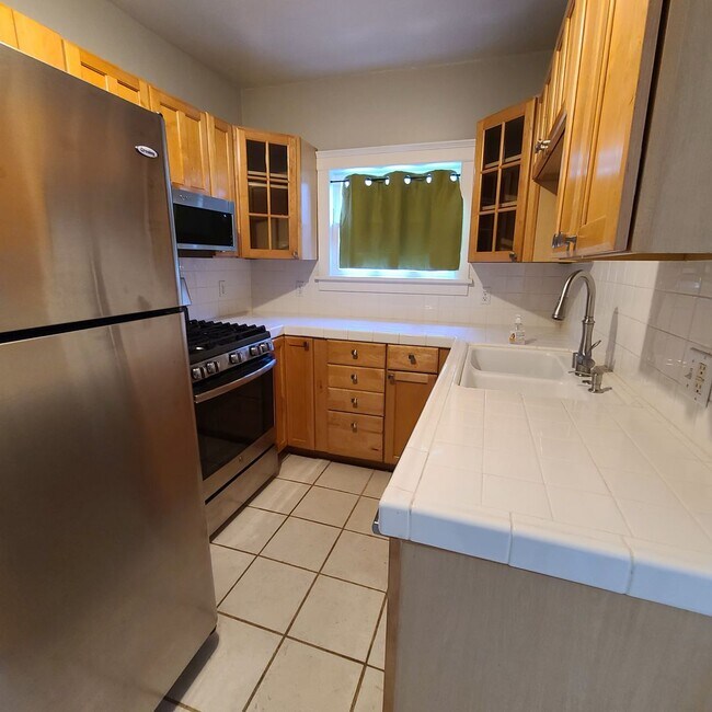 Building Photo - Diamond Duplex