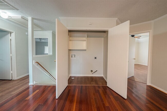 Building Photo - 17523 Coventry Oaks Dr
