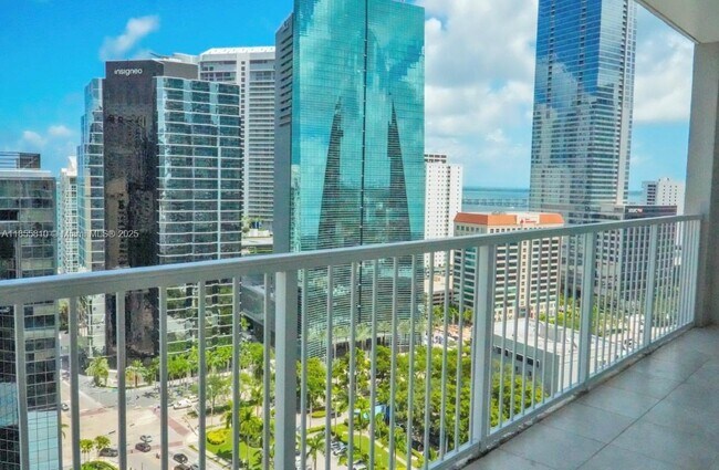 Primary Photo - 1250 S Miami Ave