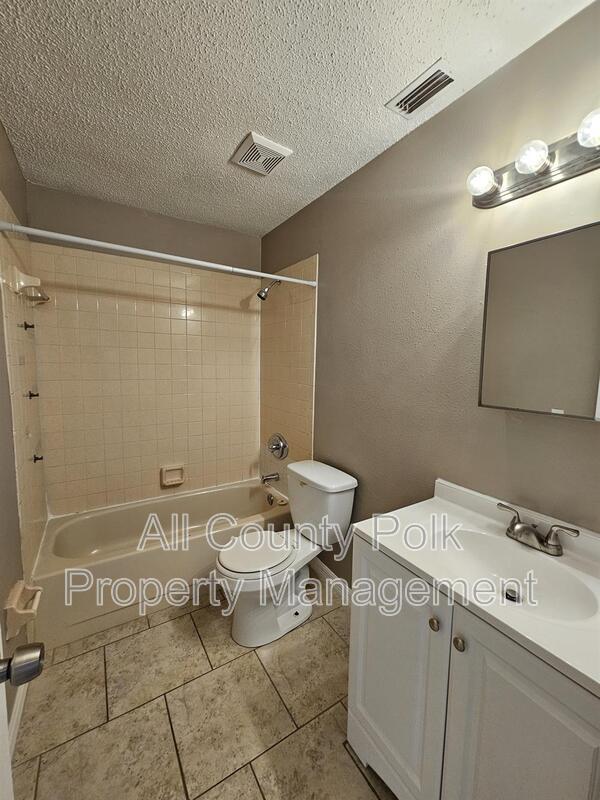 Building Photo - 4519 Ballentine Ct