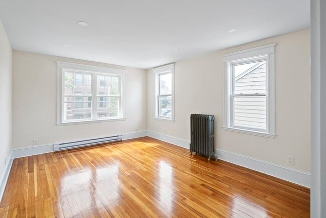 Building Photo - 57 Yale St