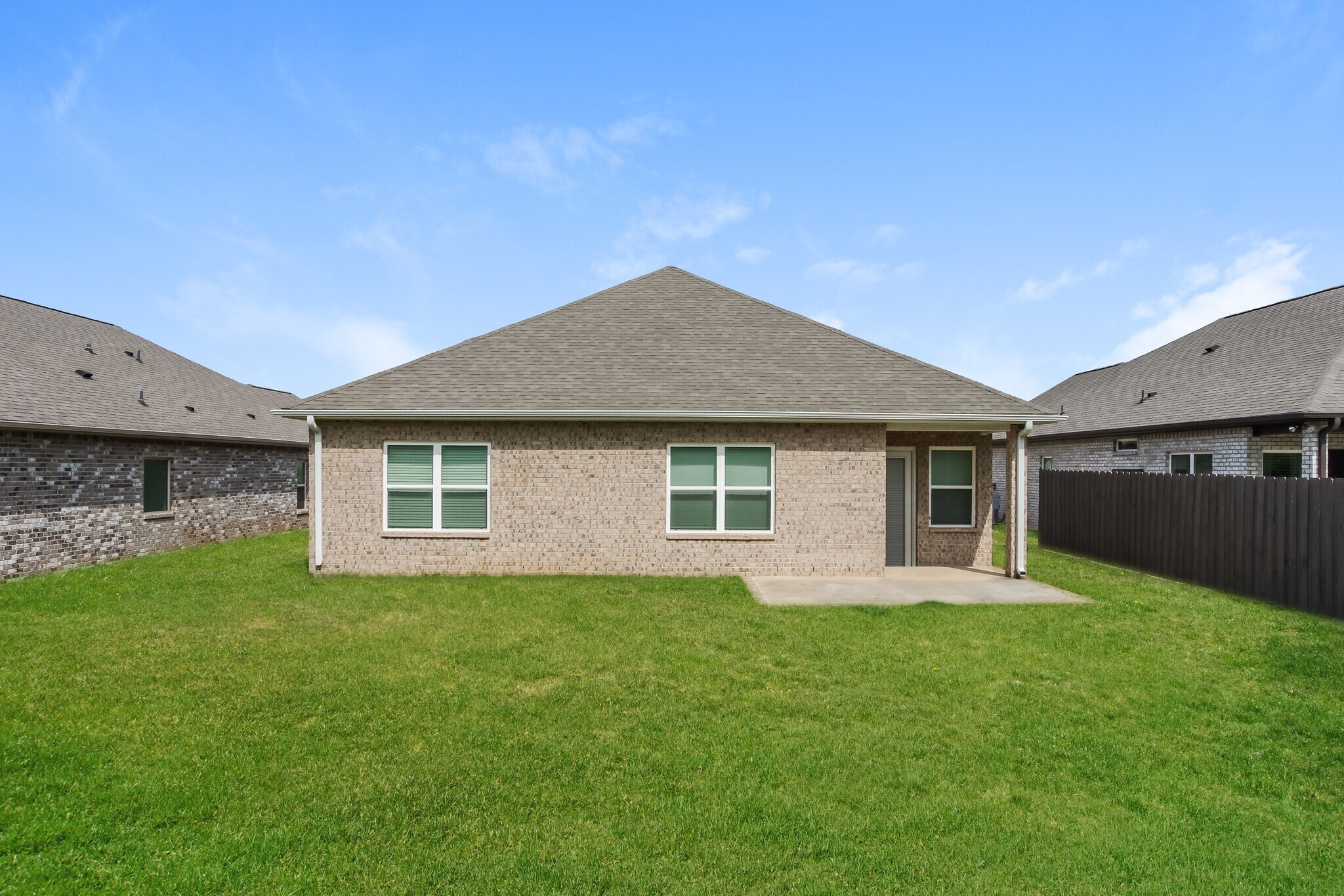 Building Photo - 12877 Tallulah Dr