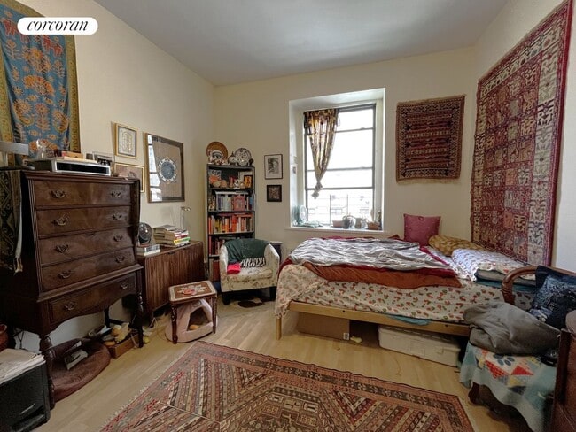 Primary Photo - 34 W 86th St