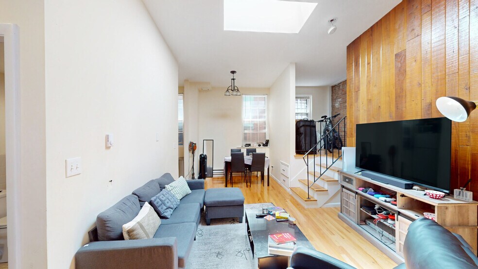 Building Photo - 277 Marlborough St