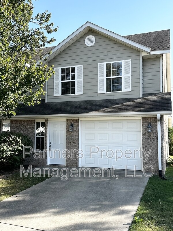 Primary Photo - 12267 Rambling Rose Way