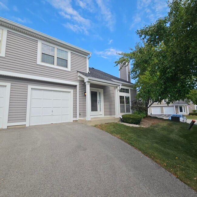 Primary Photo - 1368 N Knollwood Dr