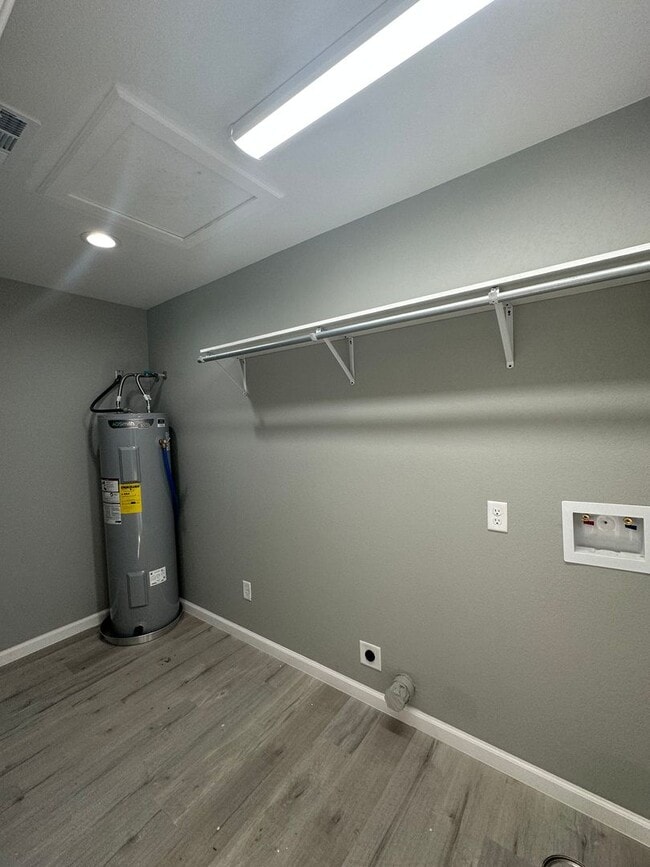 Building Photo - 3 Bed 2 Bath Brick Home - New Construction - Available NOW