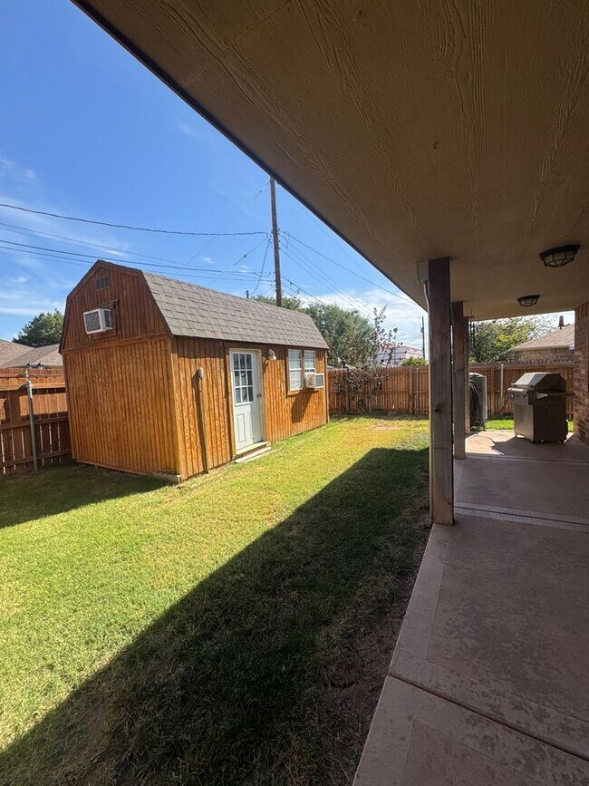 Building Photo - 4210 Catalpa Ln