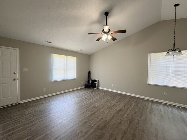 Building Photo - 3209 Deer Path Cir